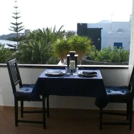 Schoene In Mit Grill- Garten Und Terrasse Und Neben Dem Str By Interhome Apartmán