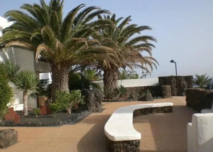 Lejlighed Schoene In Mit Grill- Garten Und Terrasse Und Neben Dem Str By Interhome