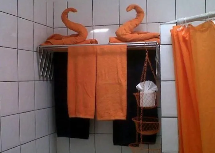 Schoene In Mit Grill- Garten Und Terrasse Und Neben Dem Str By Interhome Apartamento