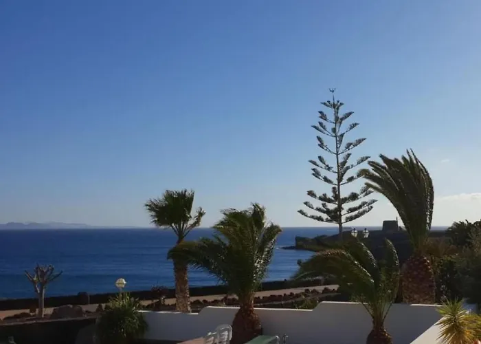 Schoene In Mit Grill- Garten Und Terrasse Und Neben Dem Str By Interhome Lejlighed