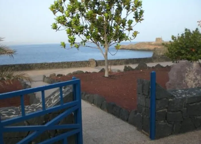 Schoene In Mit Grill- Garten Und Terrasse Und Neben Dem Str By Interhome * פלאיה בלנקה