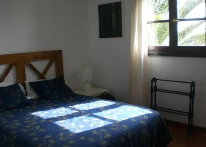 דירה Schoene In Mit Grill- Garten Und Terrasse Und Neben Dem Str By Interhome